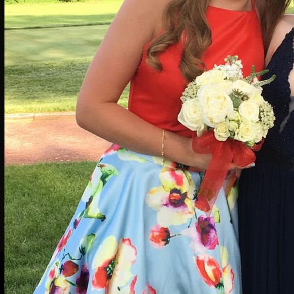 Two piece Floral prom dress - Picture 3 of 8